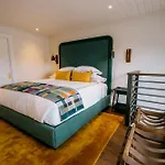 Eleven Revelstoke Lodge