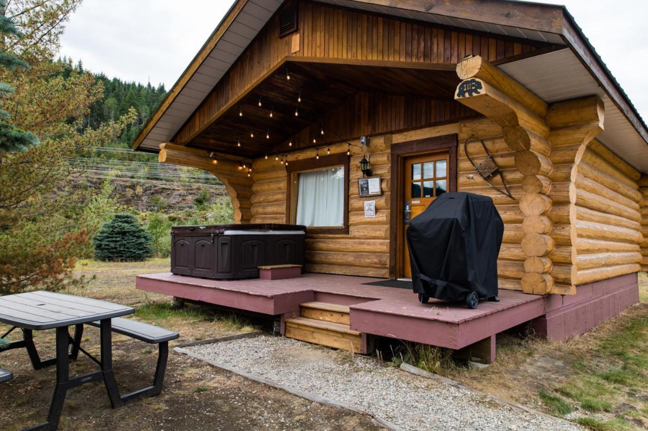 Glacier House & Resort 4*