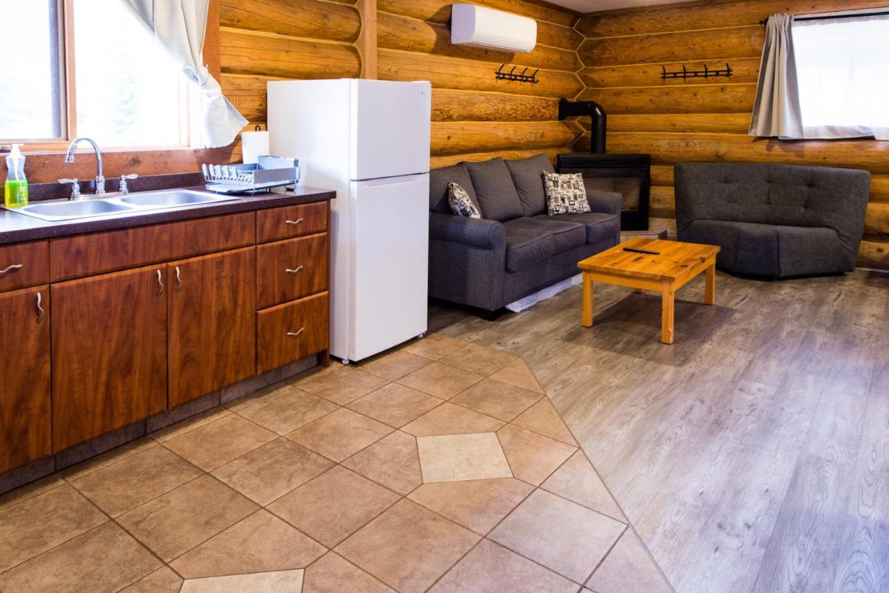 Resort Glacier House & 4*