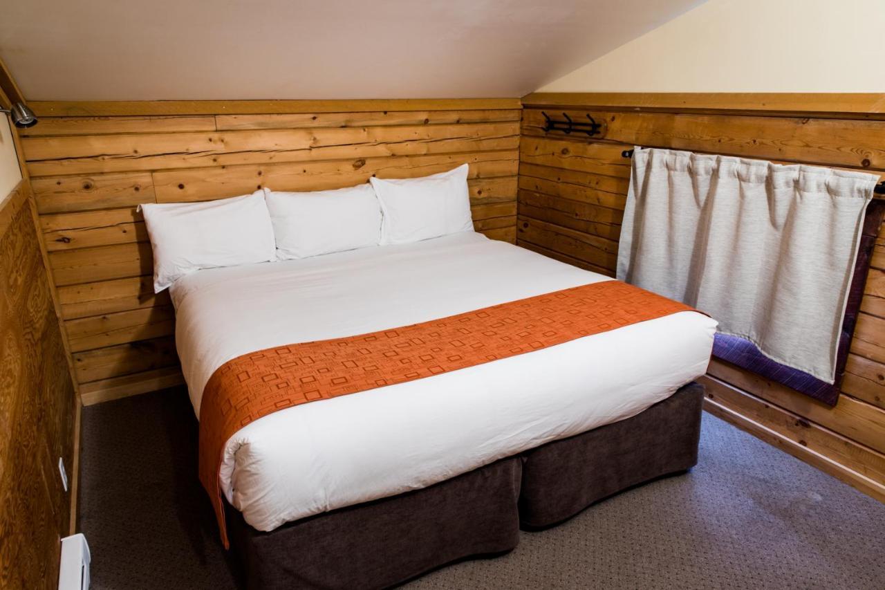 Resort Glacier House &
