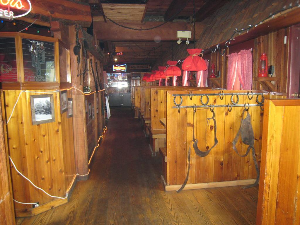 Frontier Motel Revelstoke