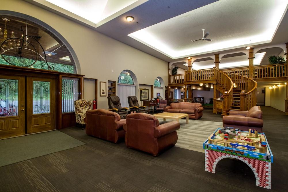 Hotel Three Valley Chateau Revelstoke