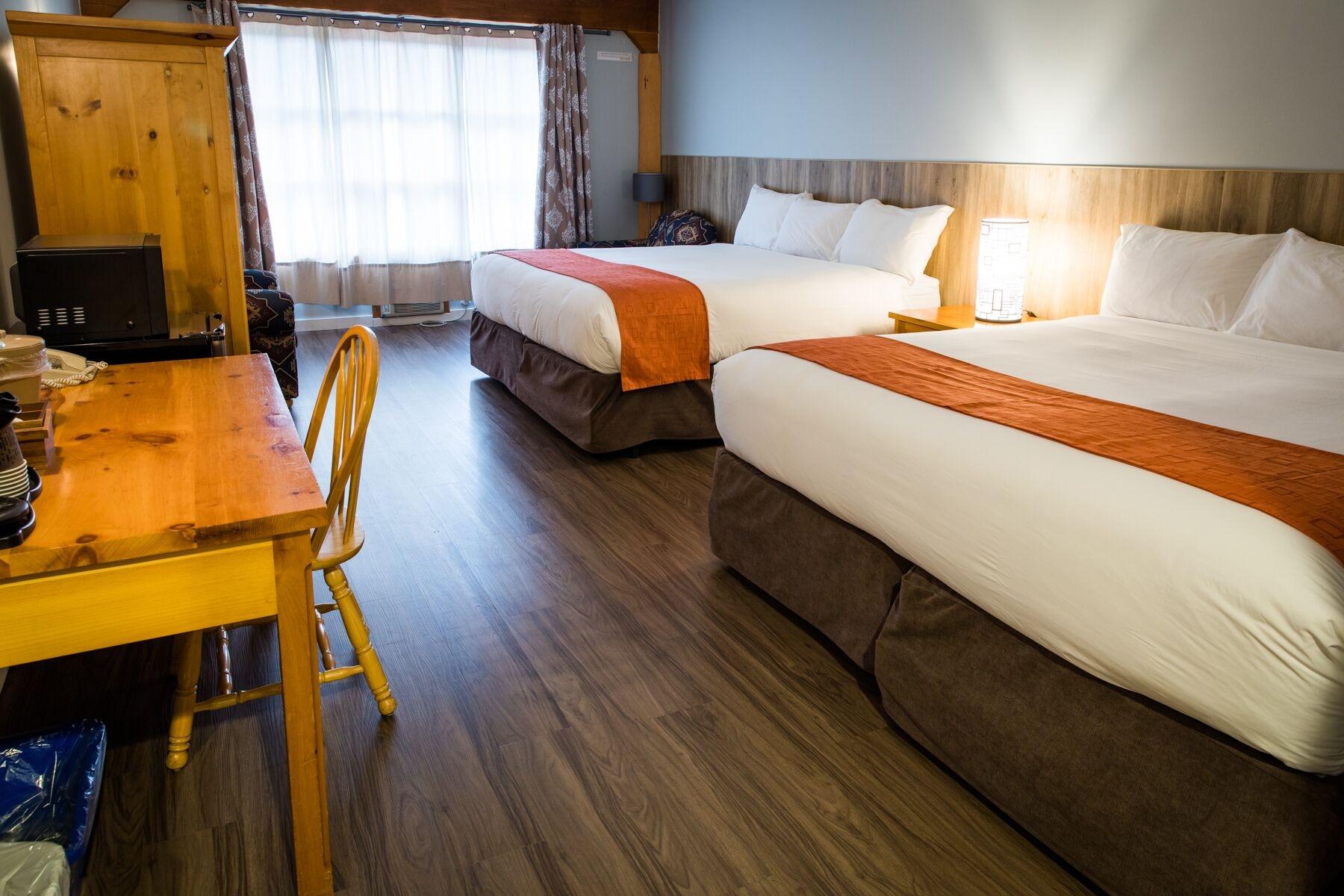 Glacier House & Resort 4*