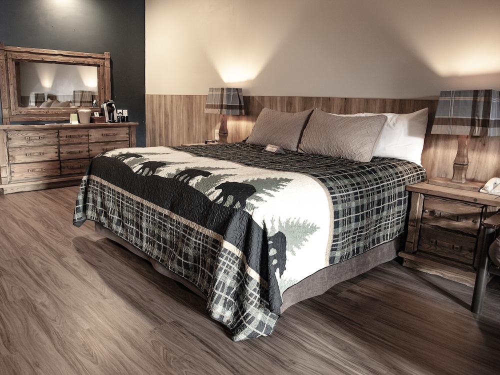 Glacier House & Resort Revelstoke