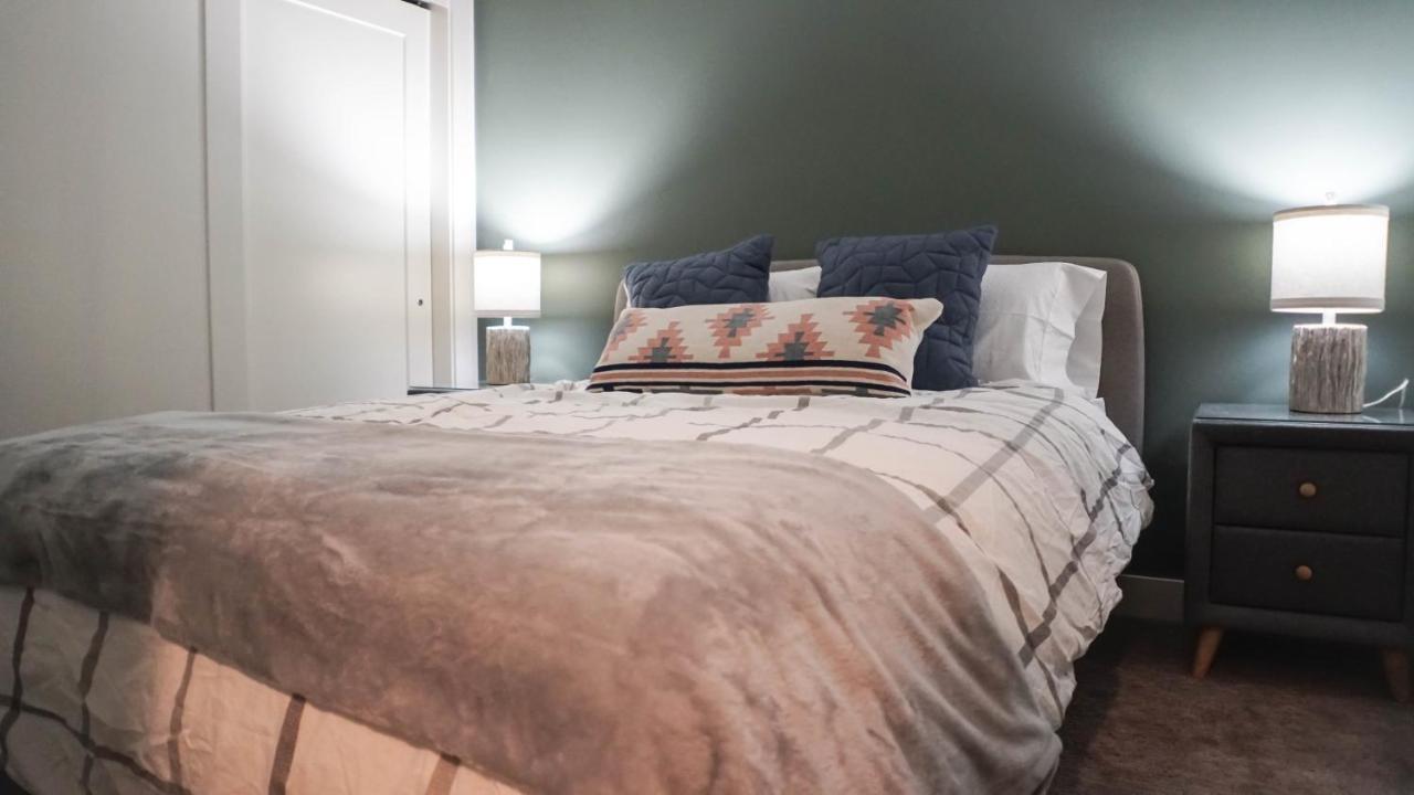 The Revy Den By Vacations Revelstoke
