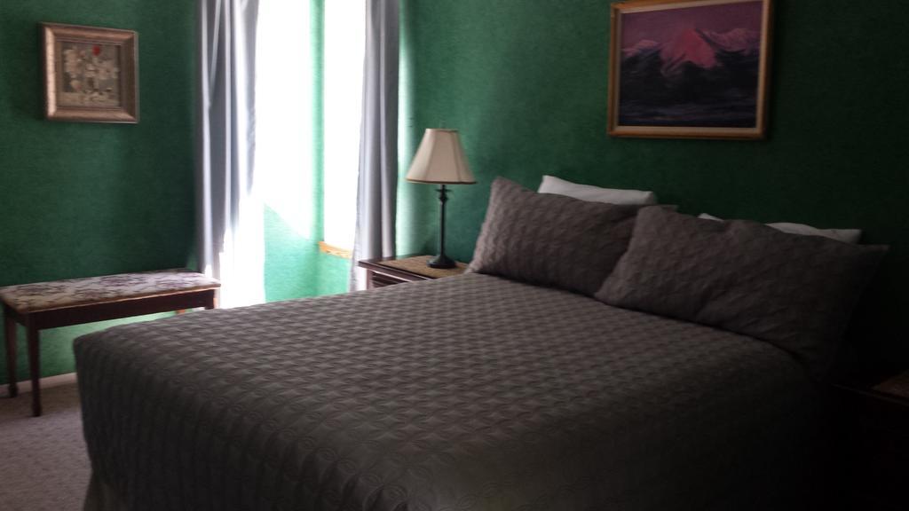 Inn On The River 3*
