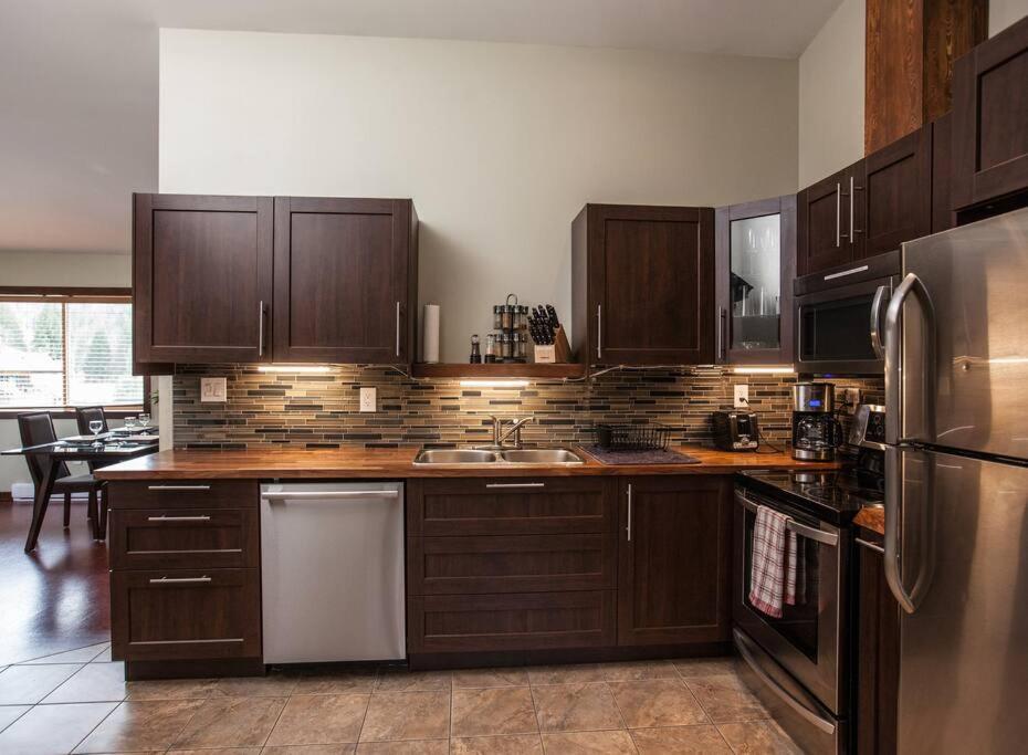 The 2 Bedrooms In Revelstoke! Revelstoke