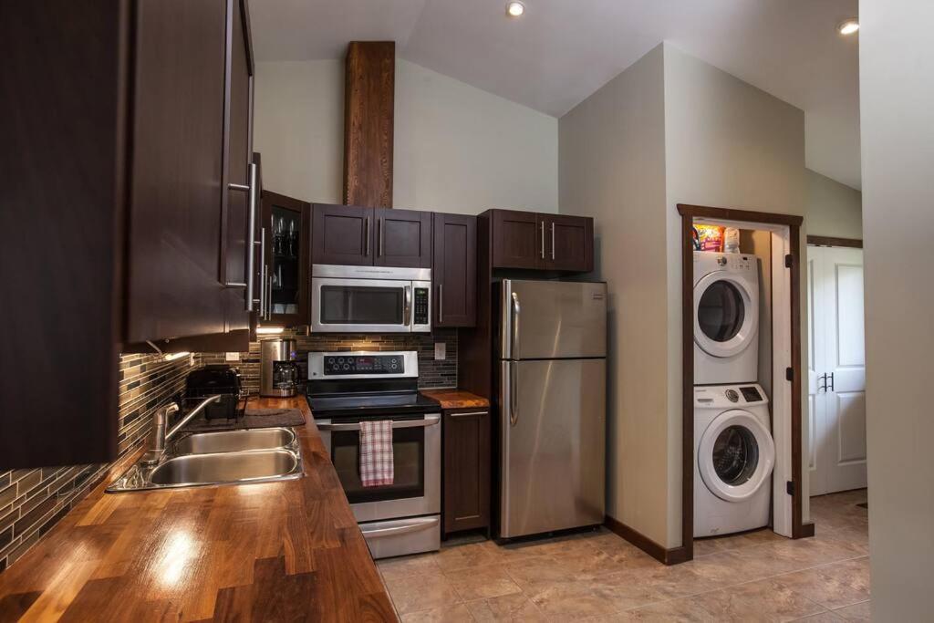 The 2 Bedrooms In Revelstoke!