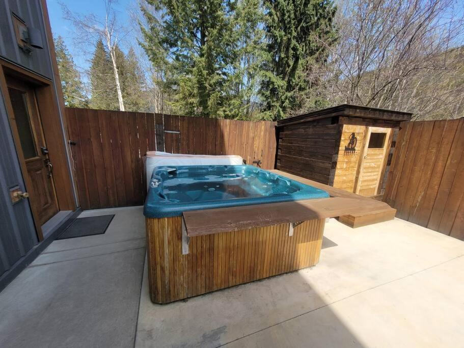 The 2 Bedrooms In Revelstoke!
