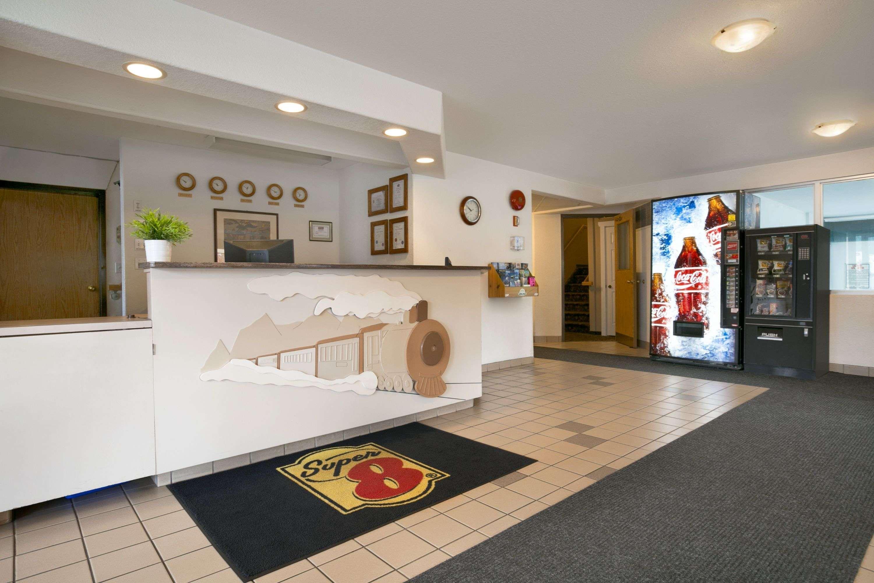 Super 8 By Wyndham Bc Motel Revelstoke