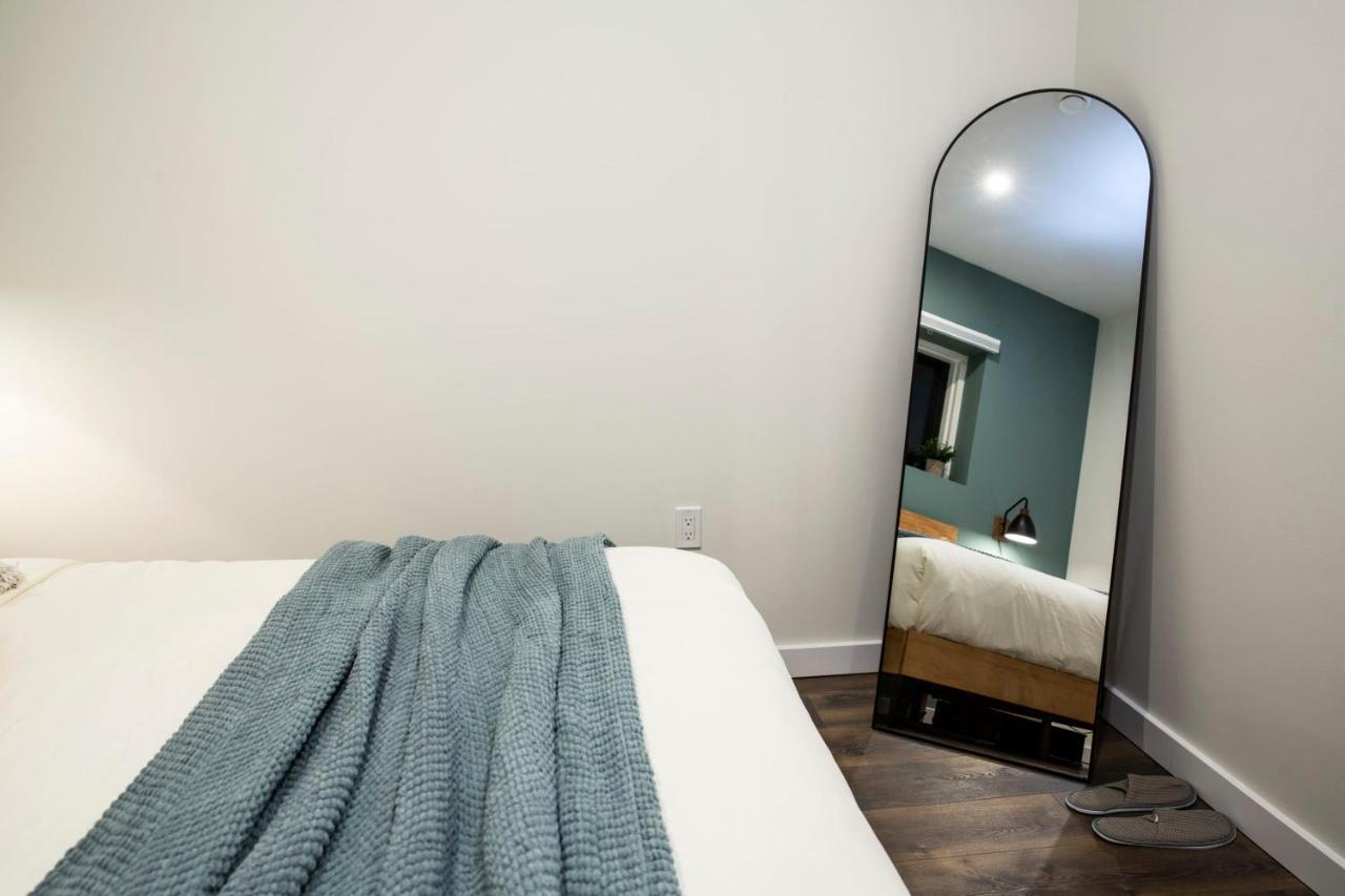 The Stellar - Cozy 2 Bedroom With Hot Tub Apartment