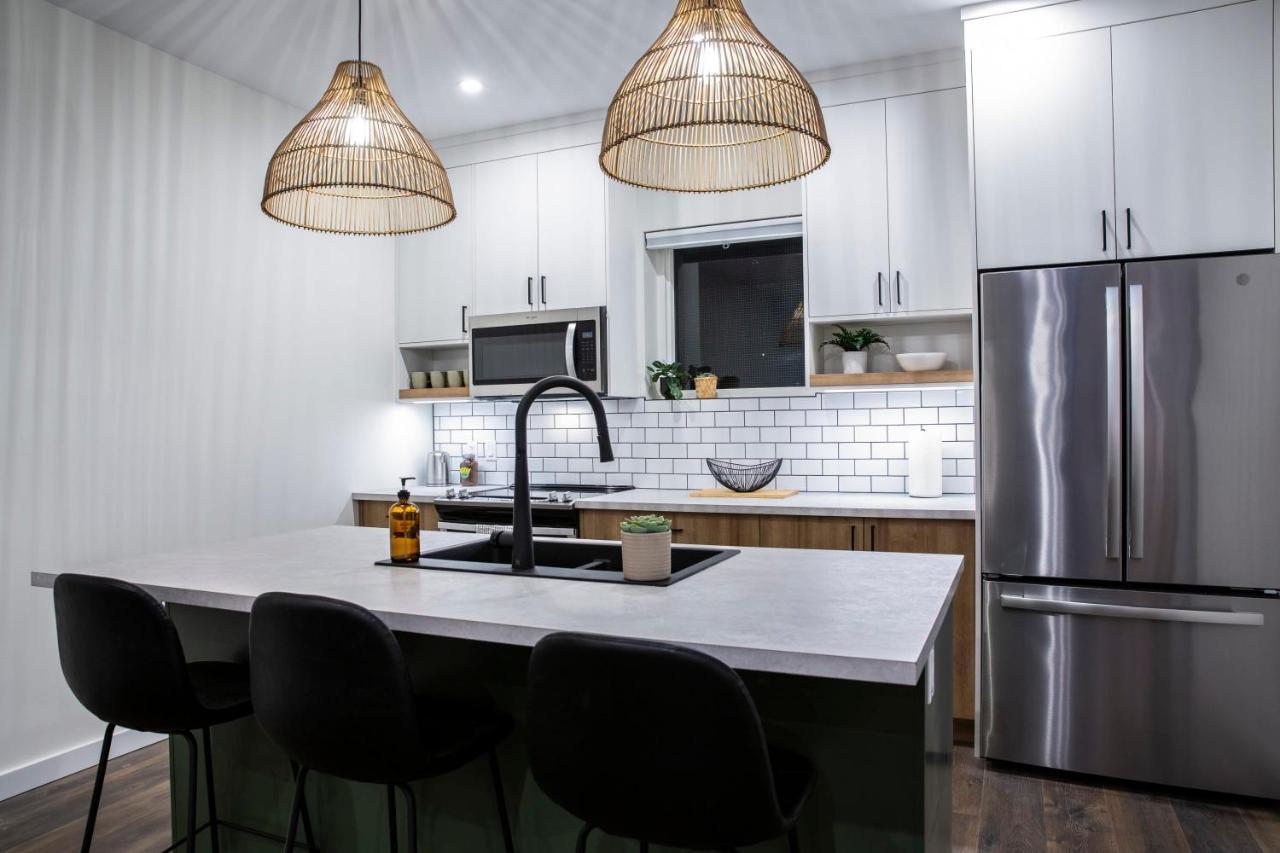 The Stellar - Cozy 2 Bedroom With Hot Tub Apartment *