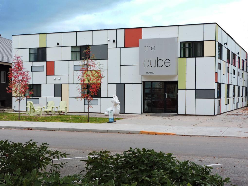 Inn The Cube In