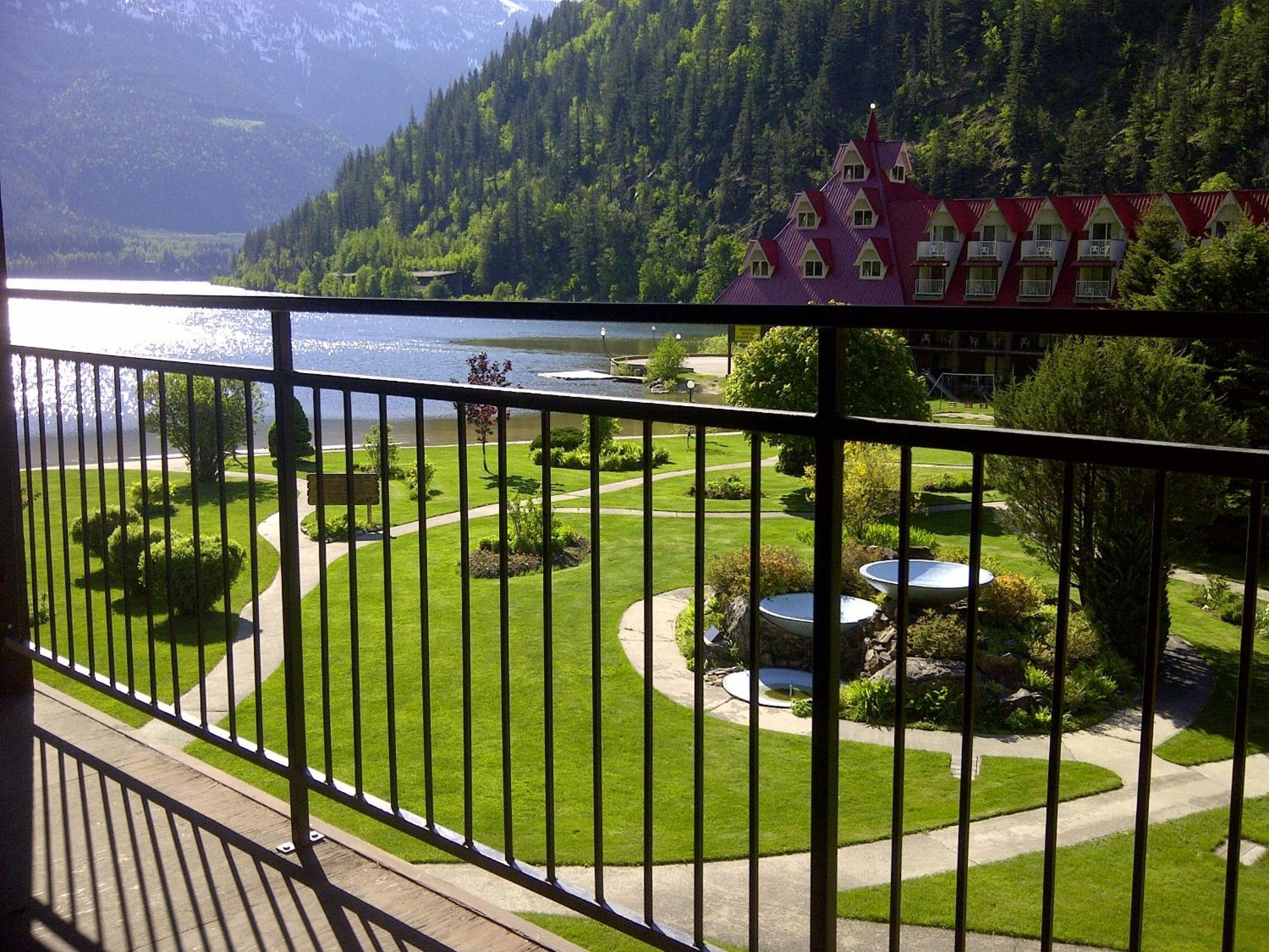 Hotel Three Valley Chateau 3*