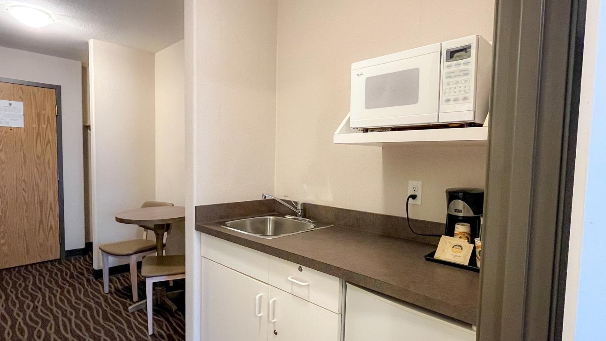 Super 8 By Wyndham Bc Motel Revelstoke