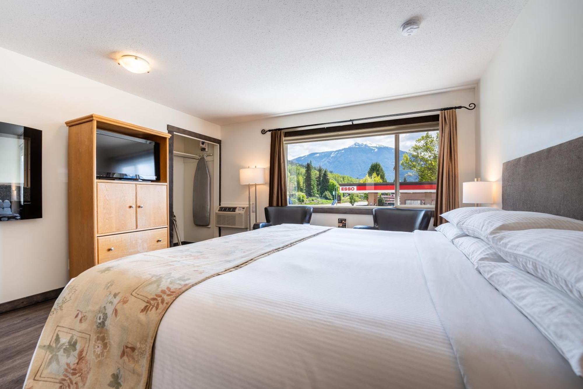 Swiss 3* Revelstoke