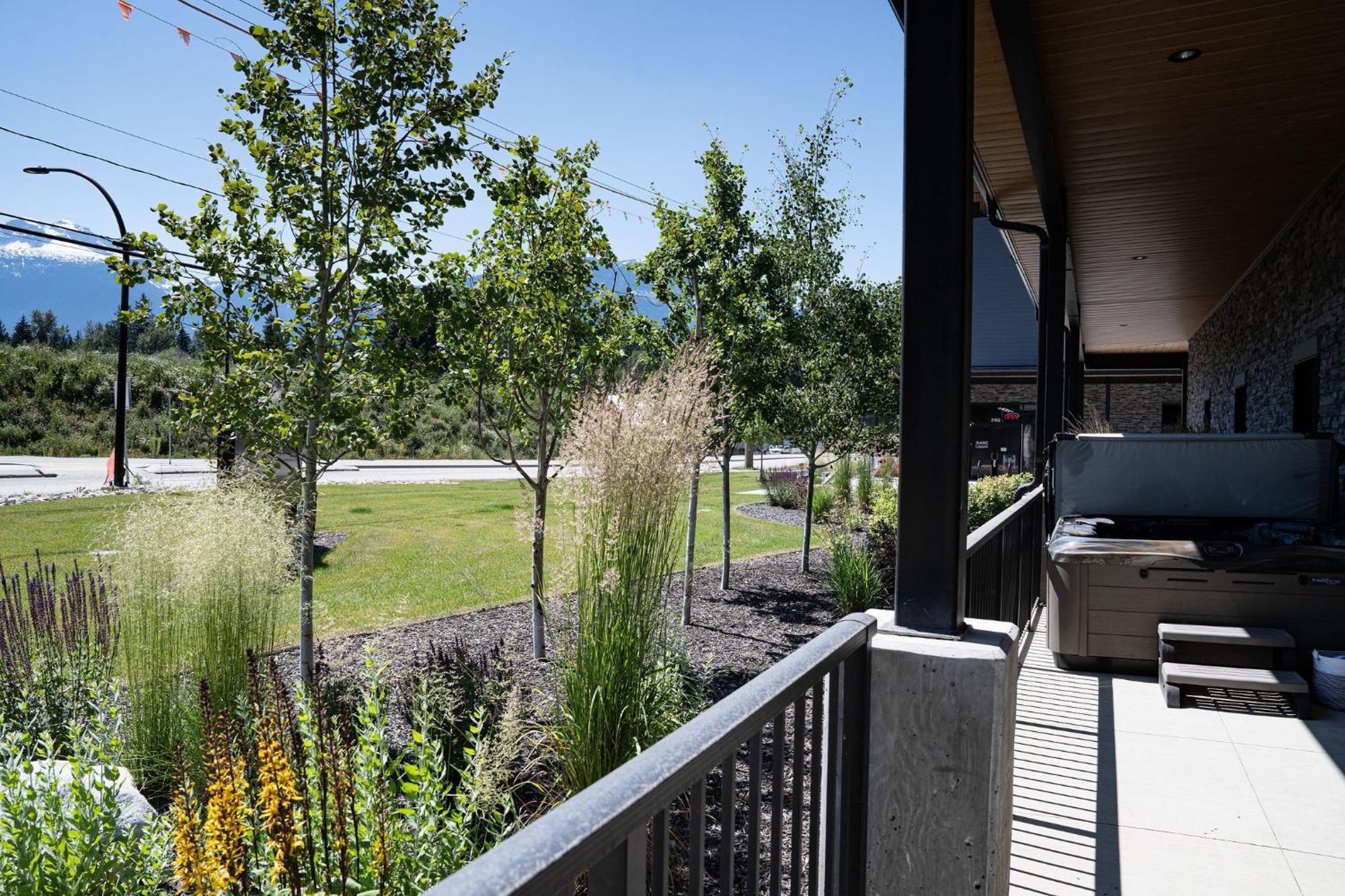 Rustic Retreat By Vacations Apartment Revelstoke