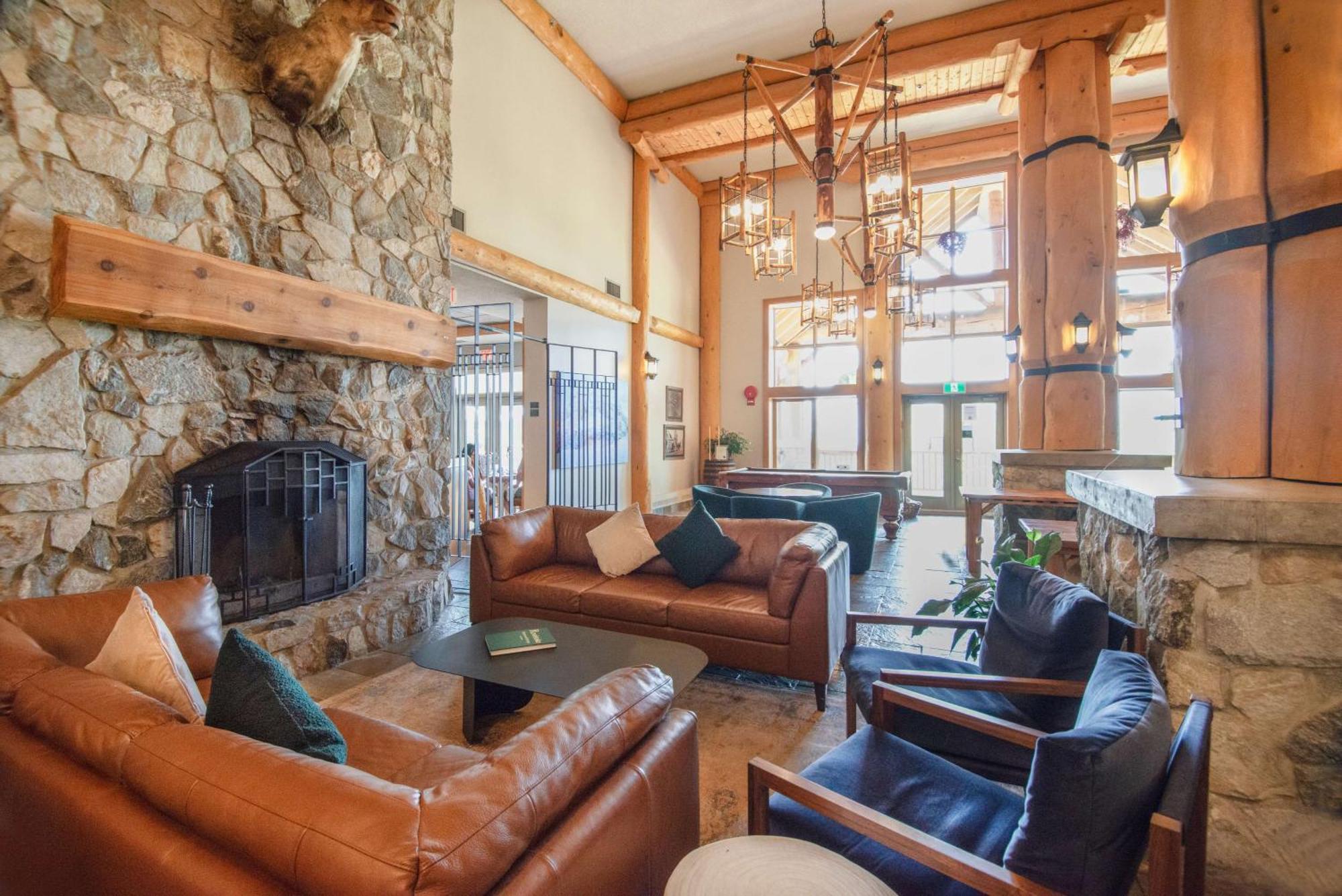 Coast Hillcrest 4* Revelstoke