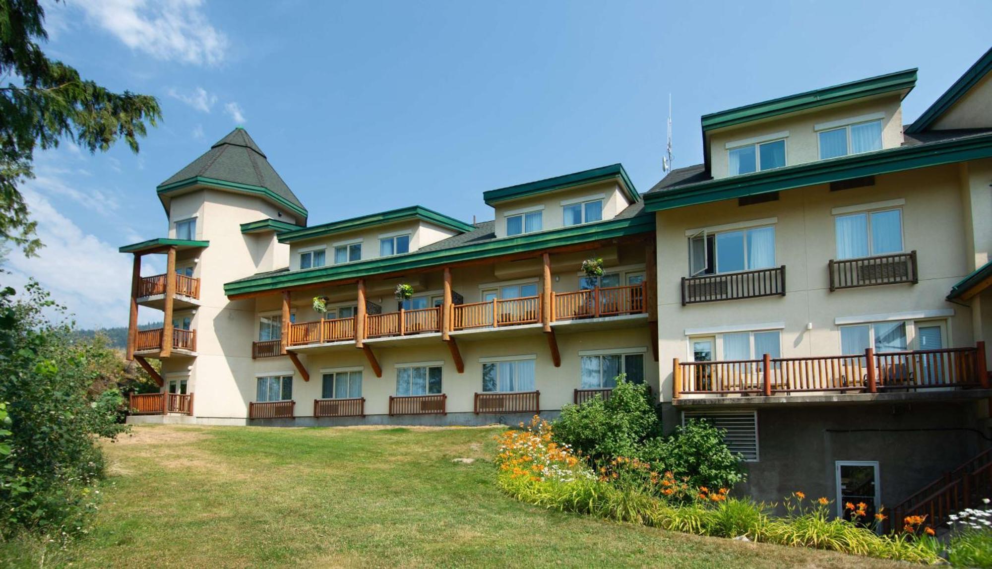 Coast Hillcrest Hotel 4*