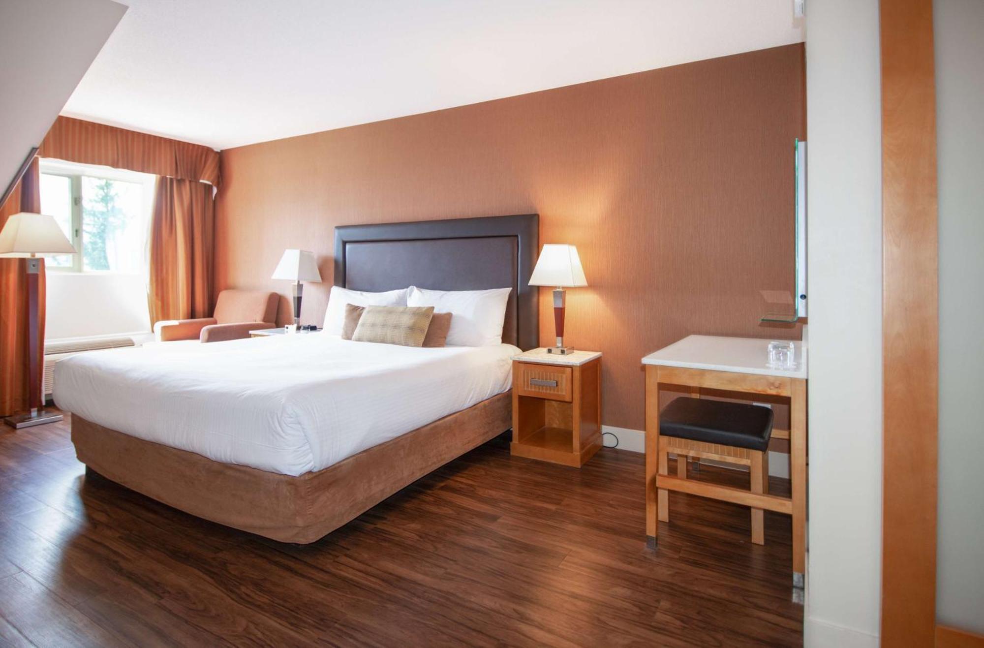 Hotel Coast Hillcrest 4*