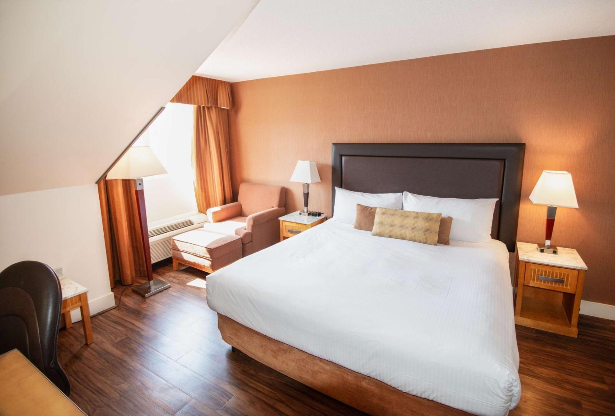 Coast Hillcrest Hotel Revelstoke