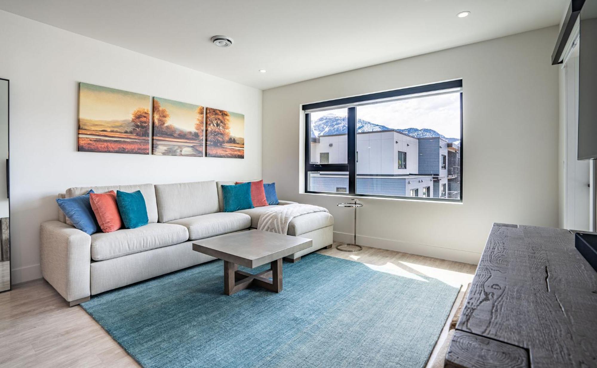 Apartment Mountain Revelation By Vacations Revelstoke