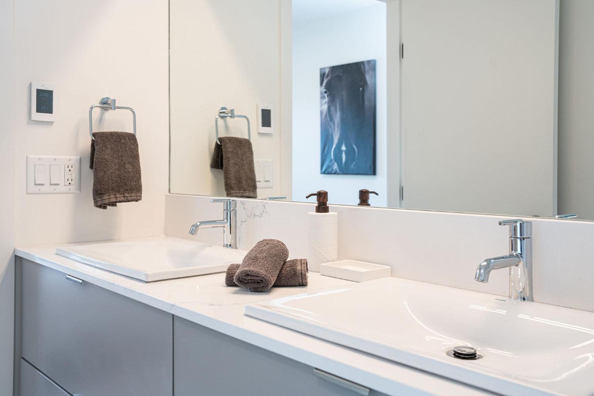 Mountain Revelation By Vacations Apartment Revelstoke