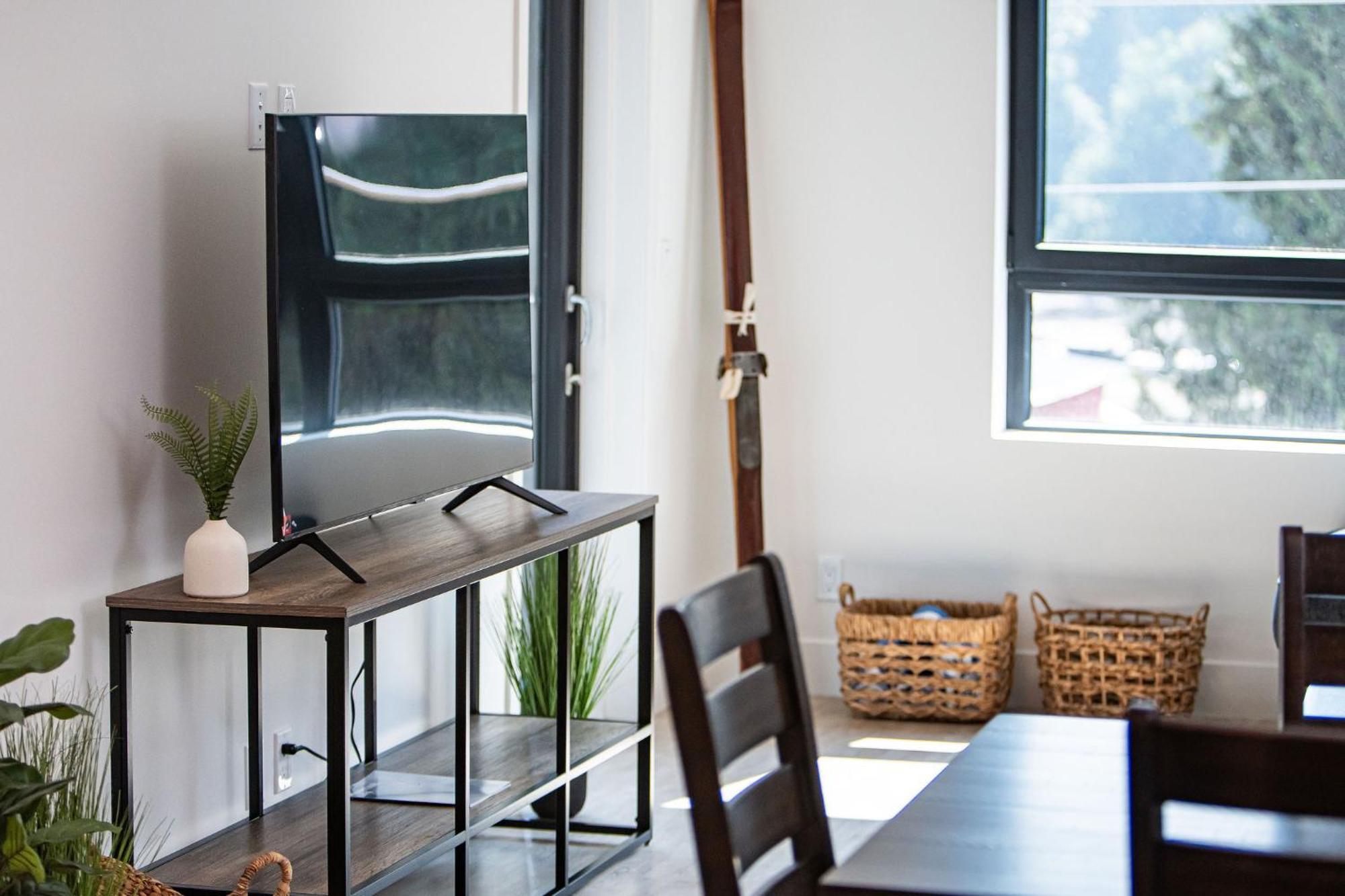 Apartment The Grizzly Basin By Vacations