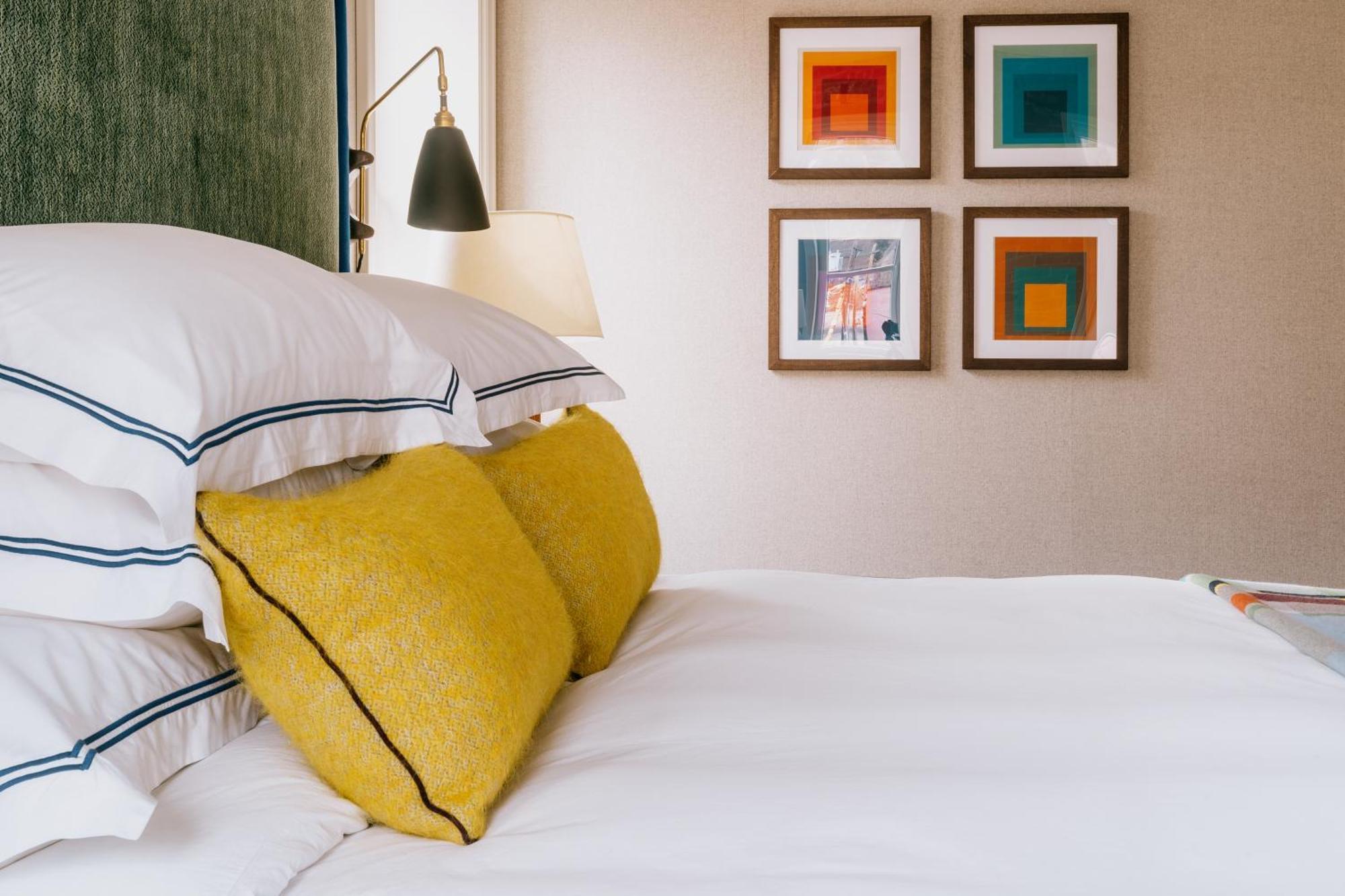 Eleven Hotel