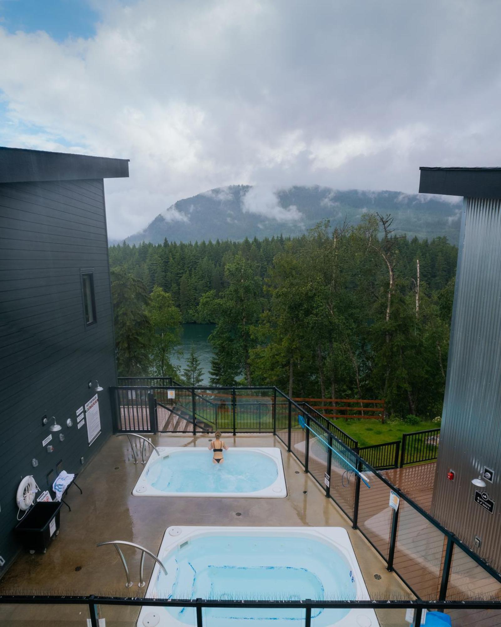 Basecamp Hotel 4*