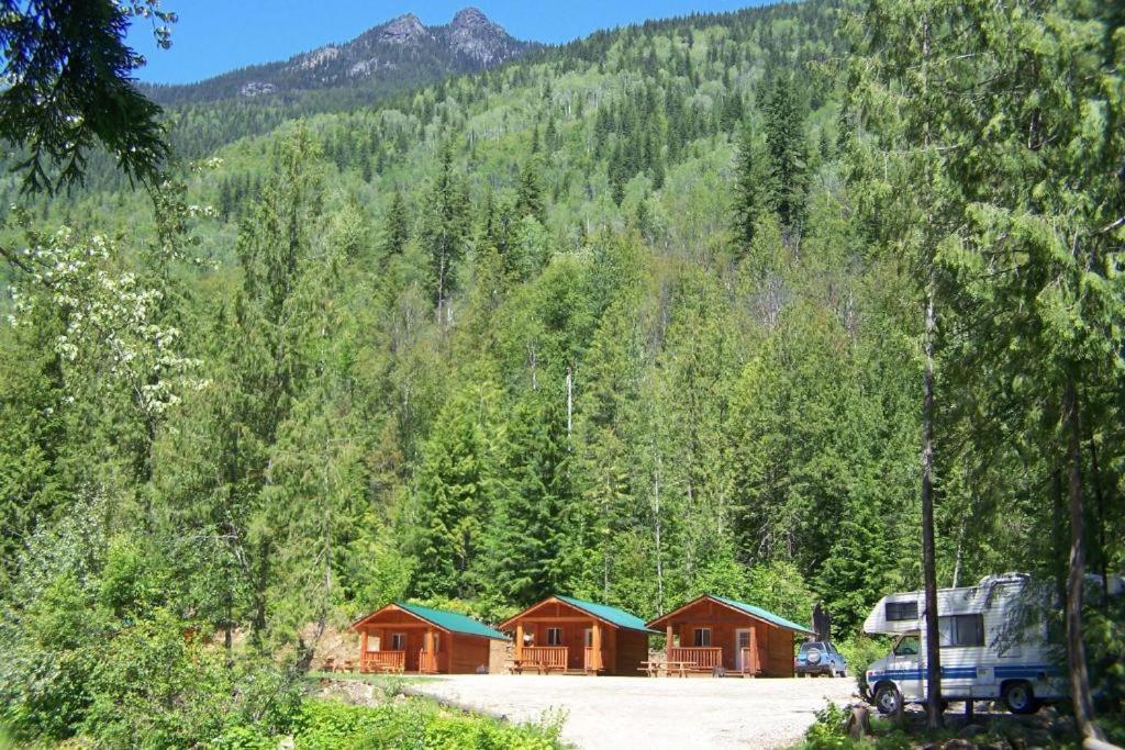 Noah's Ark 2* Revelstoke