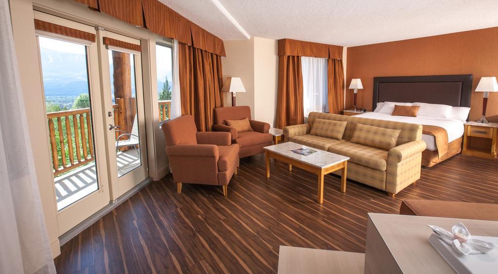 Coast Hillcrest Hotel