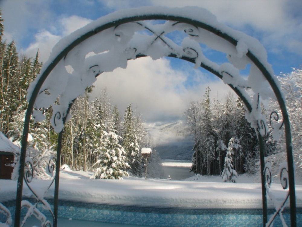 Mulvehill Creek Wilderness And Wedding Chapel Bed & Breakfast Revelstoke