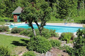 Mulvehill Creek Wilderness And Wedding Chapel 5*