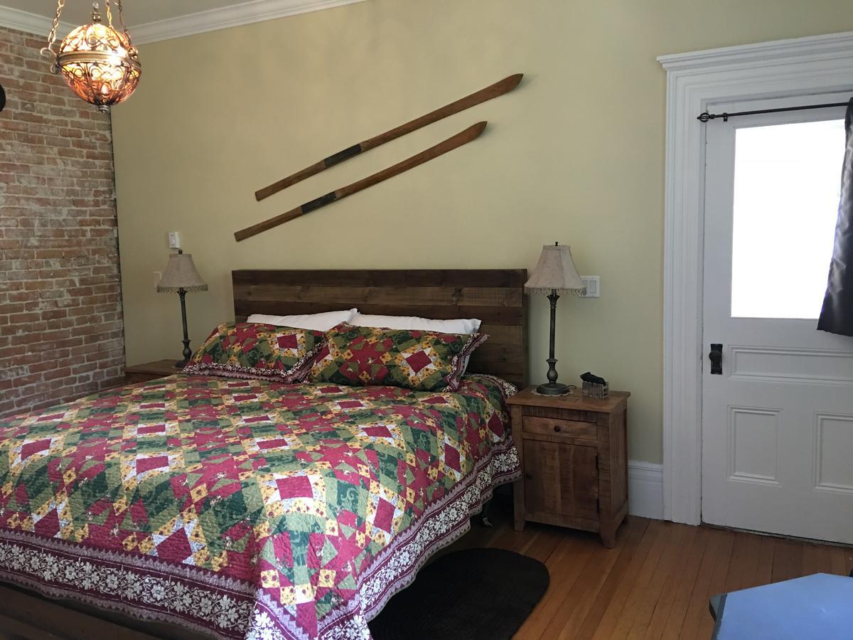 Mccarty House Bed & Breakfast