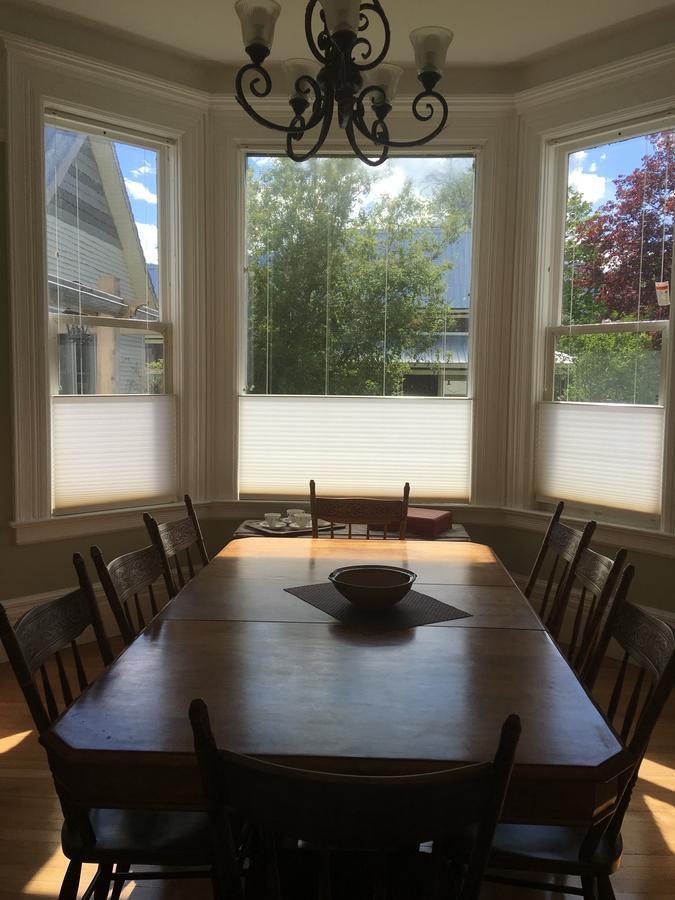 Mccarty House * Revelstoke