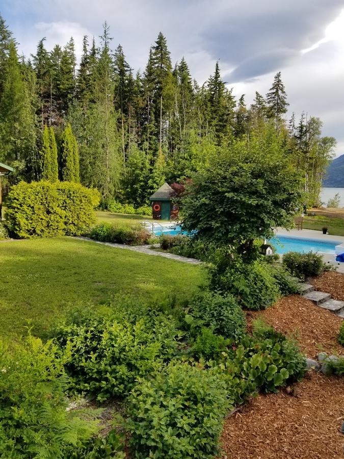 Mulvehill Creek Wilderness And Wedding Chapel Bed & Breakfast Revelstoke