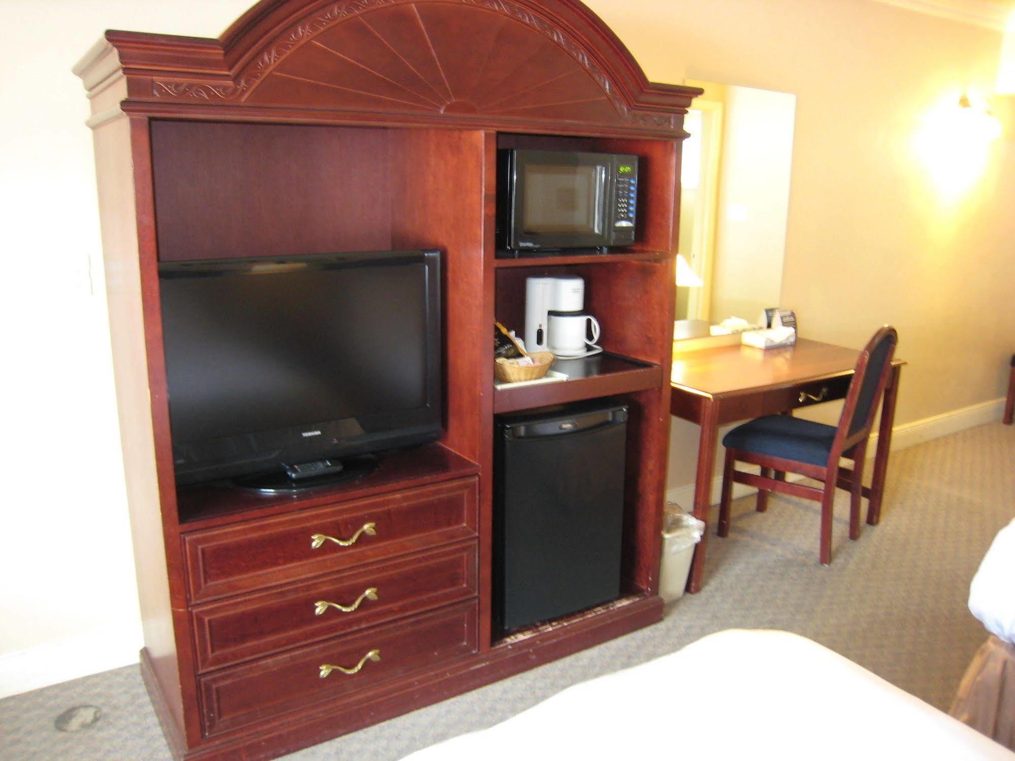 Revelstoke Lodge 2*