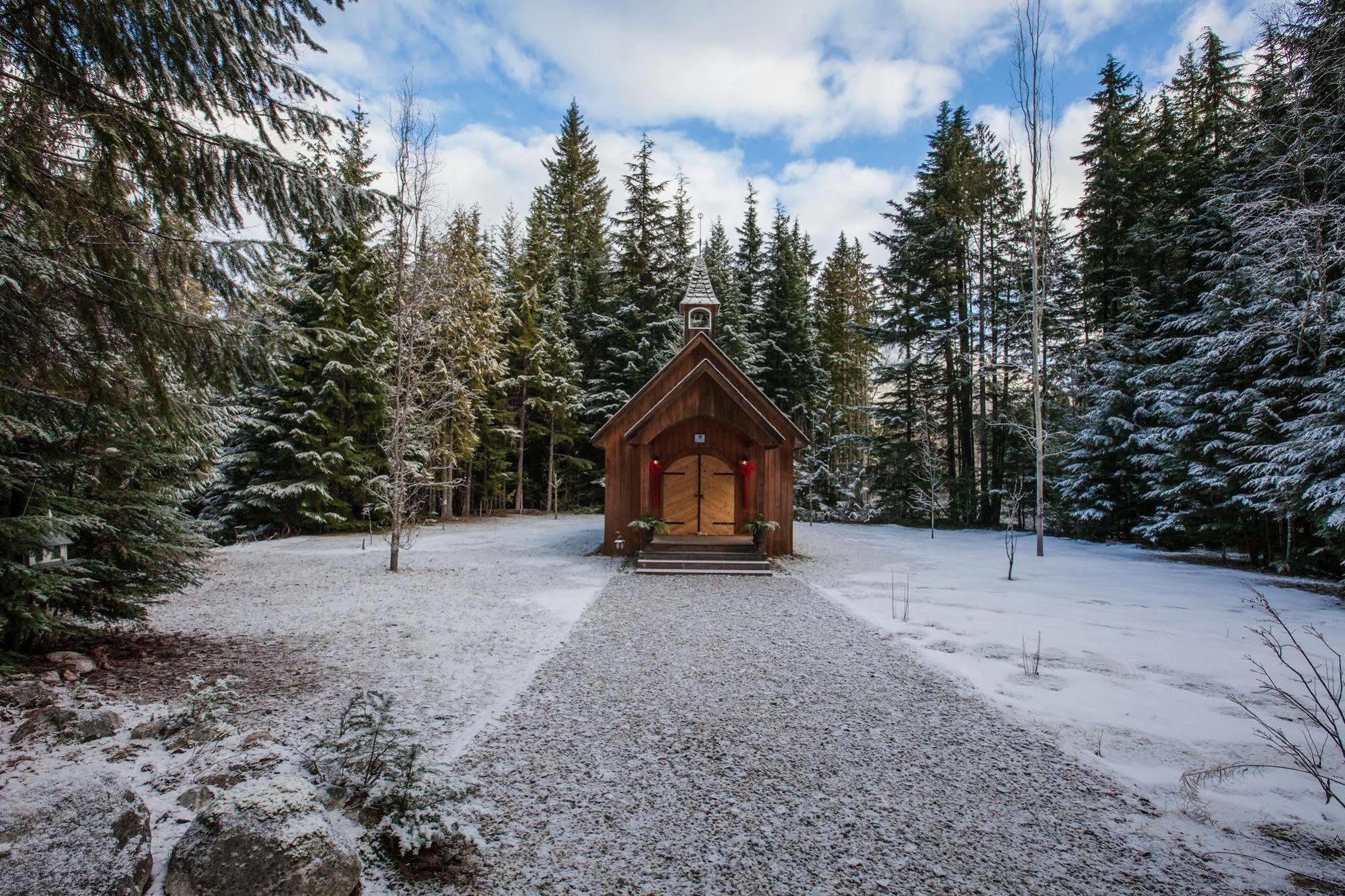 Bed & Breakfast Mulvehill Creek Wilderness And Wedding Chapel Revelstoke