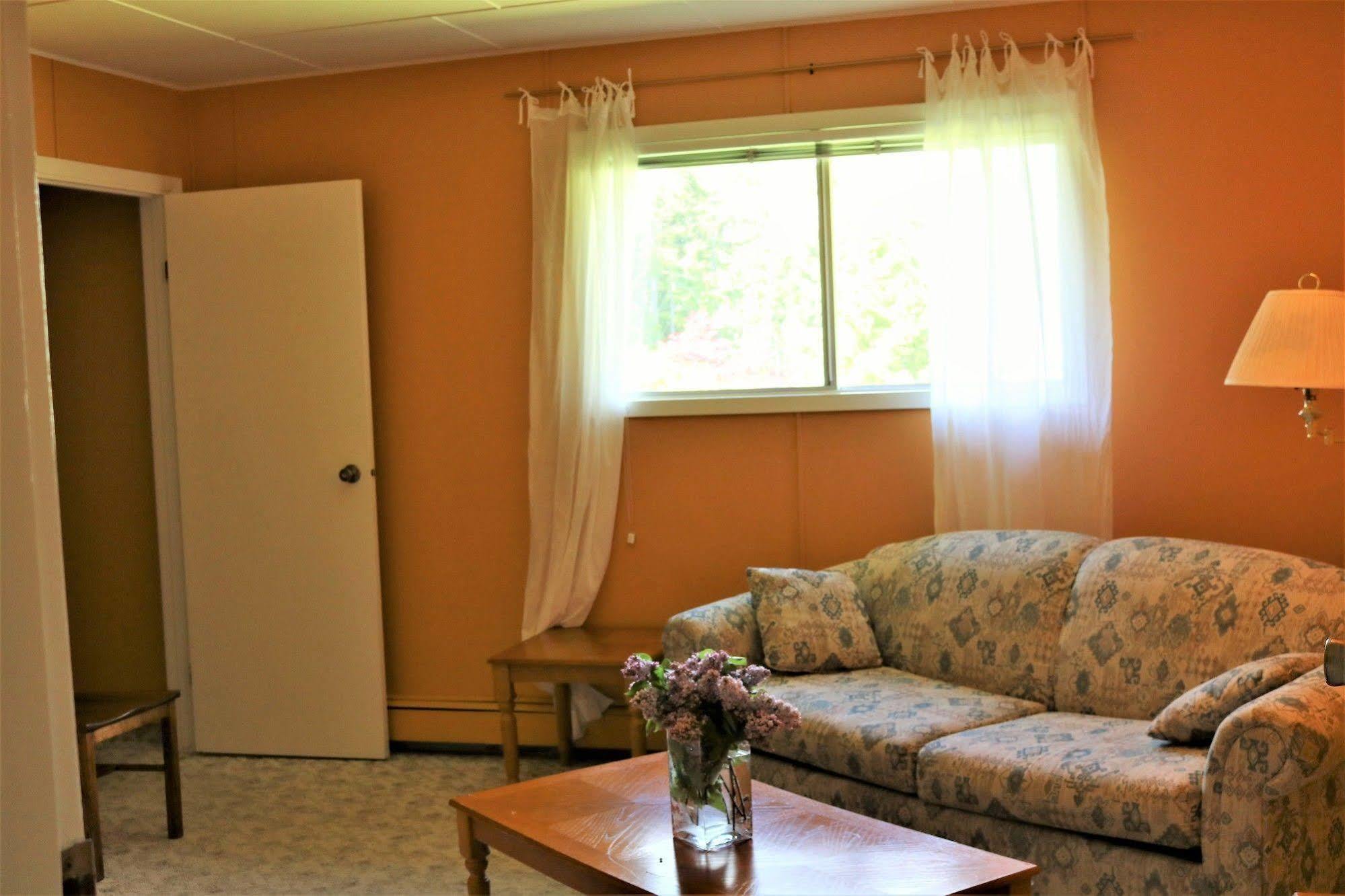 Mulvehill Creek Wilderness And Wedding Chapel Bed & Breakfast 5*