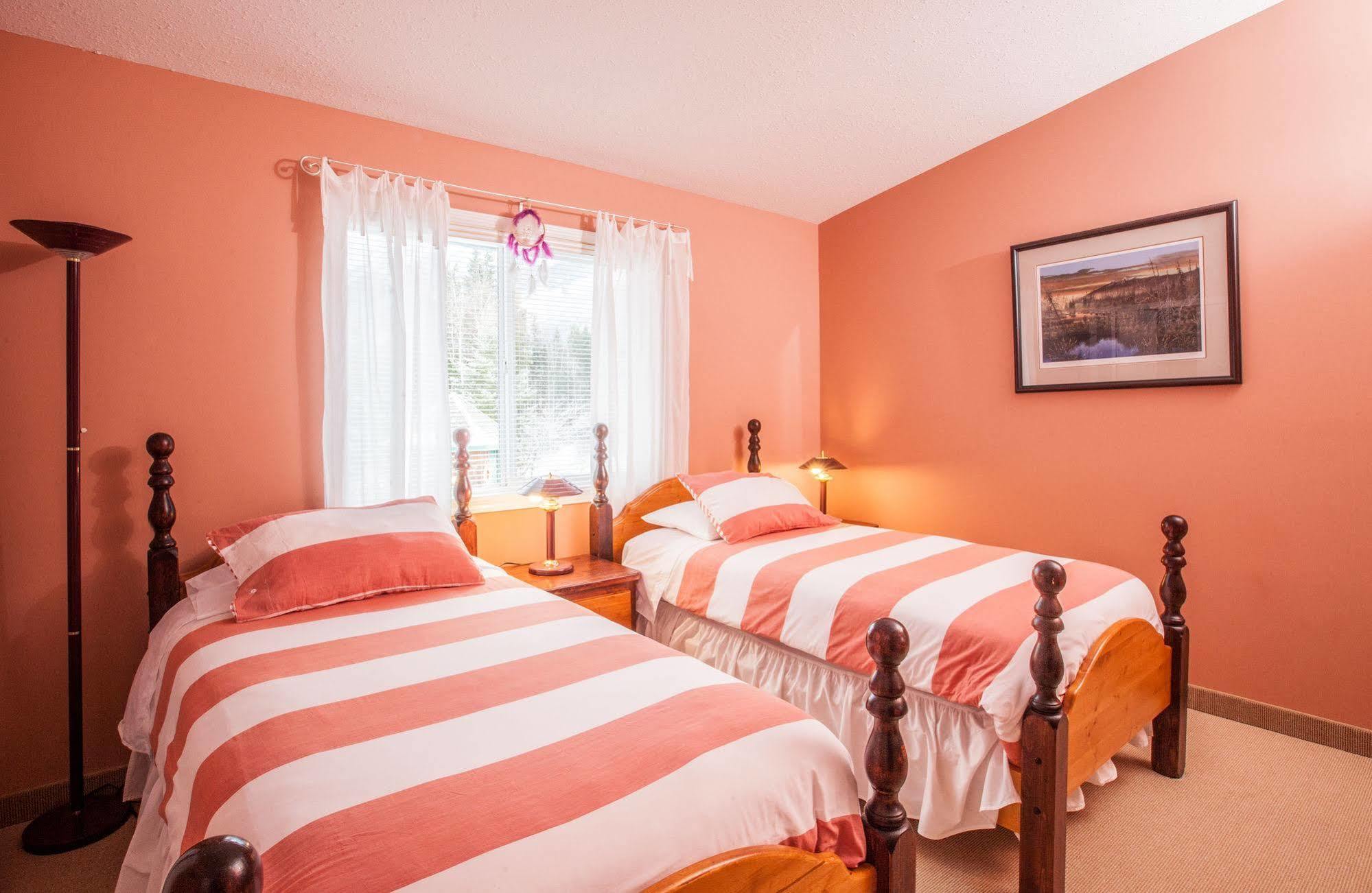Mulvehill Creek Wilderness And Wedding Chapel Bed & Breakfast 5*