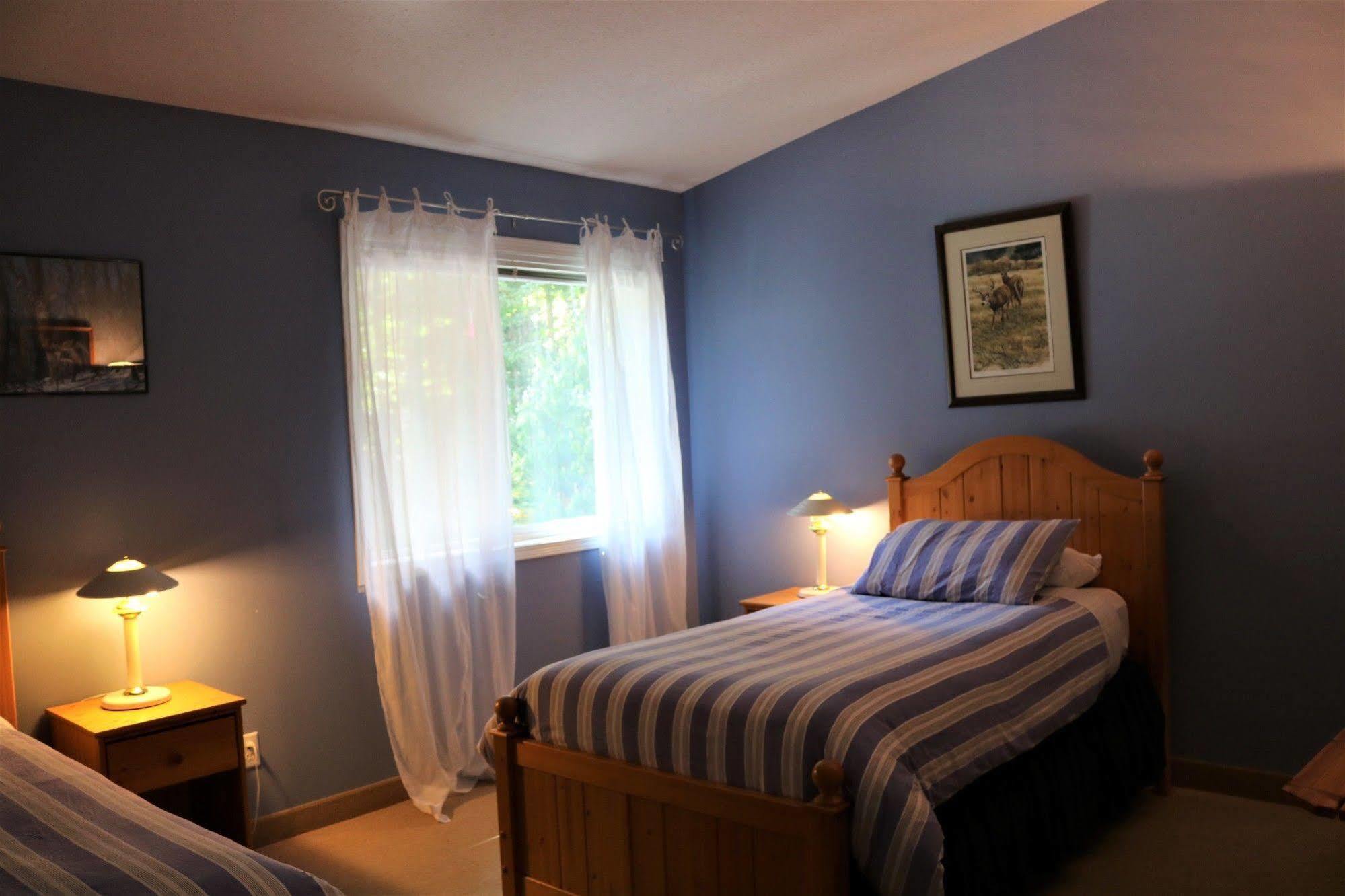 Mulvehill Creek Wilderness And Wedding Chapel 5*