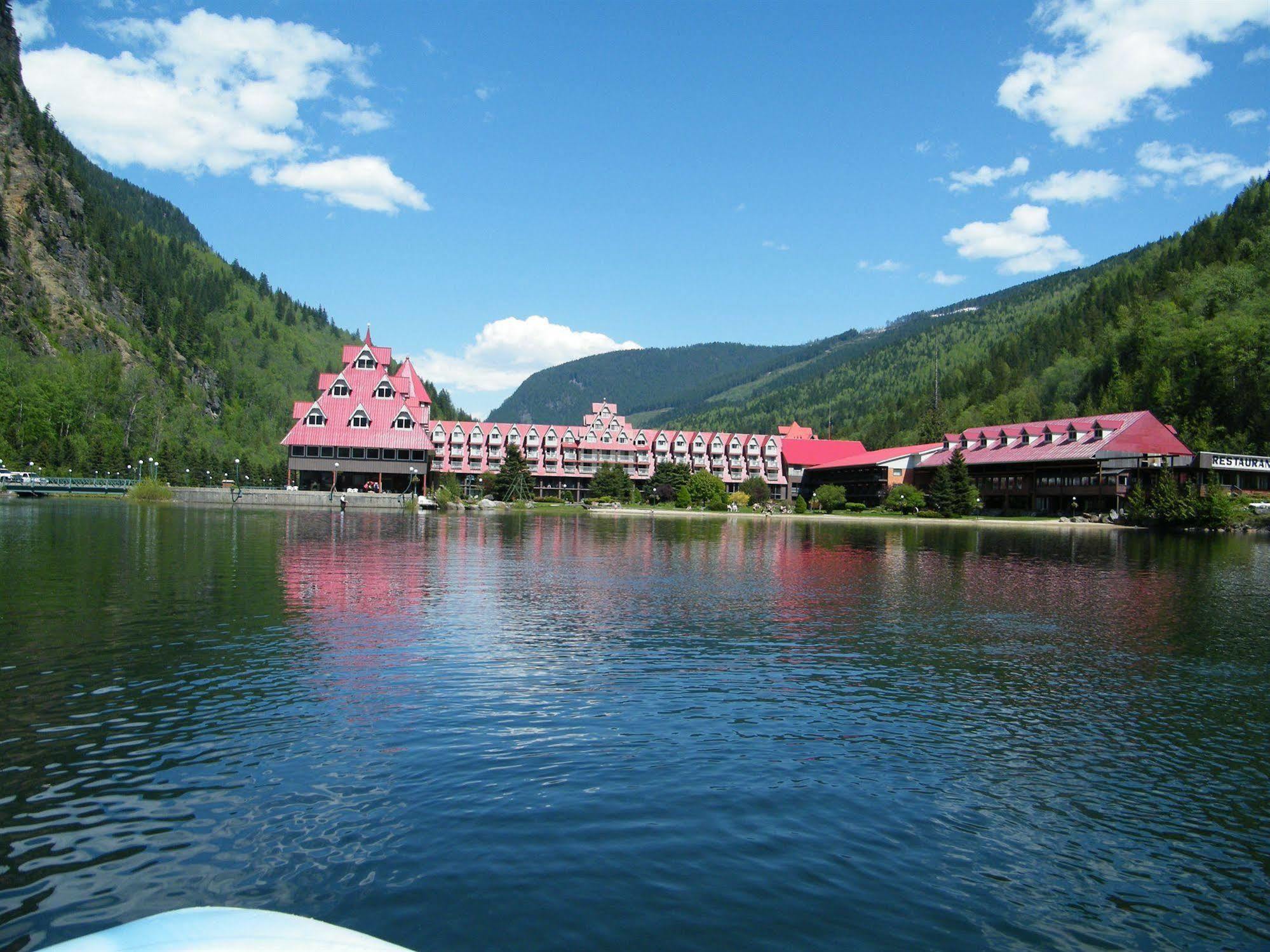 Three Valley Chateau 3*