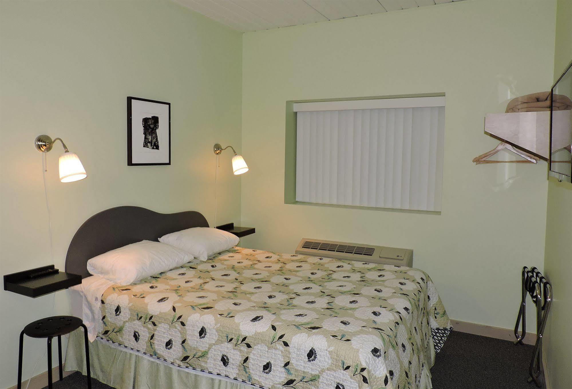 Inn The Cube In