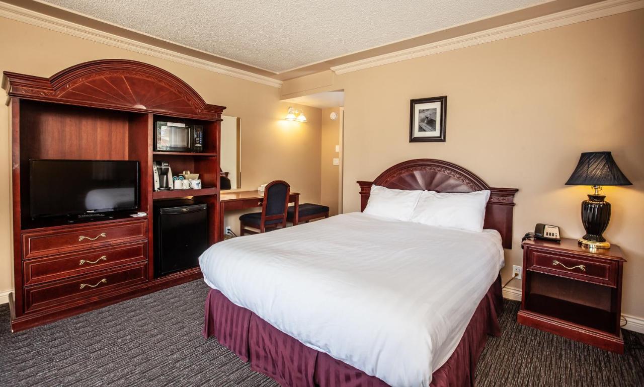 Revelstoke Lodge 2*
