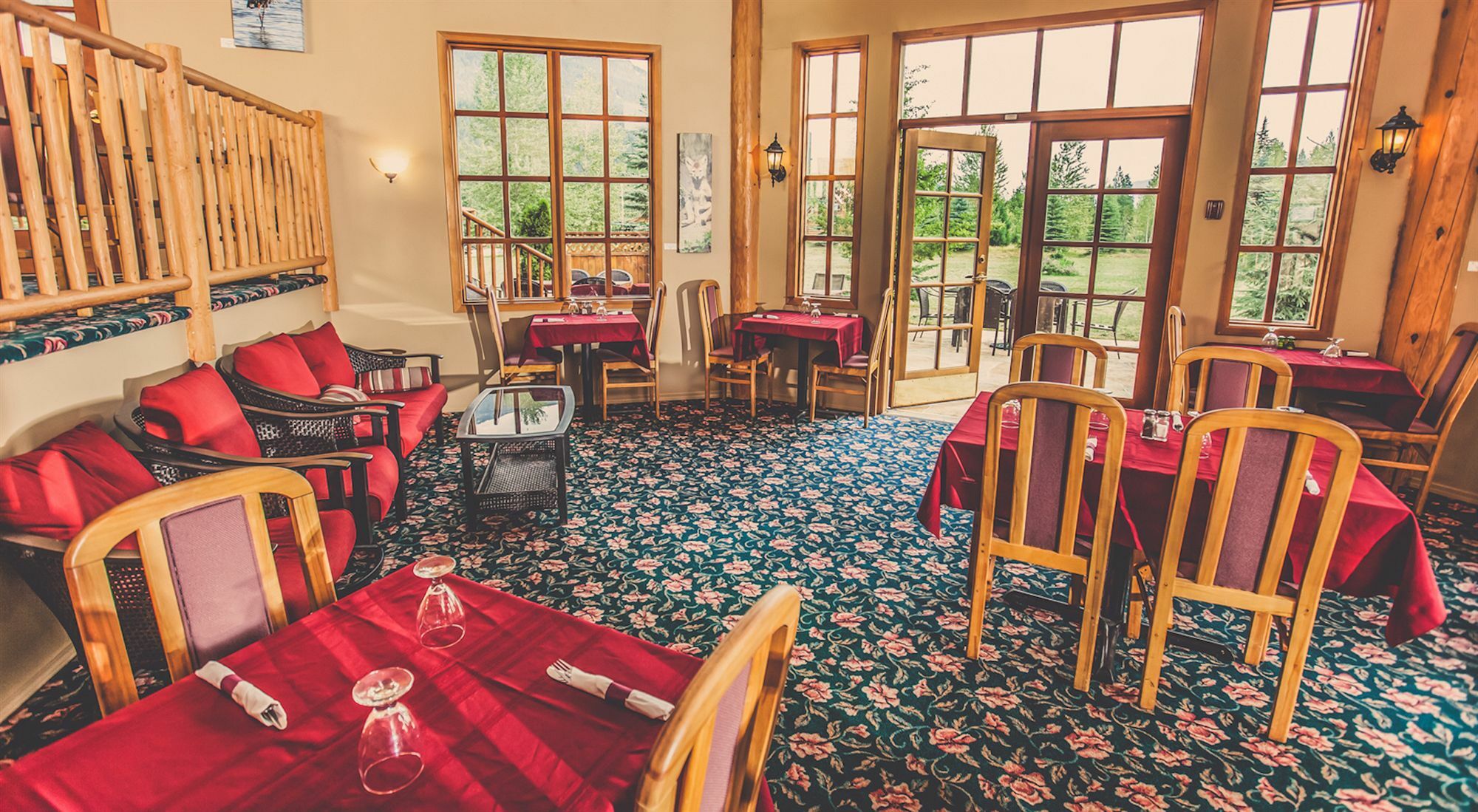Glacier House & Resort 4*