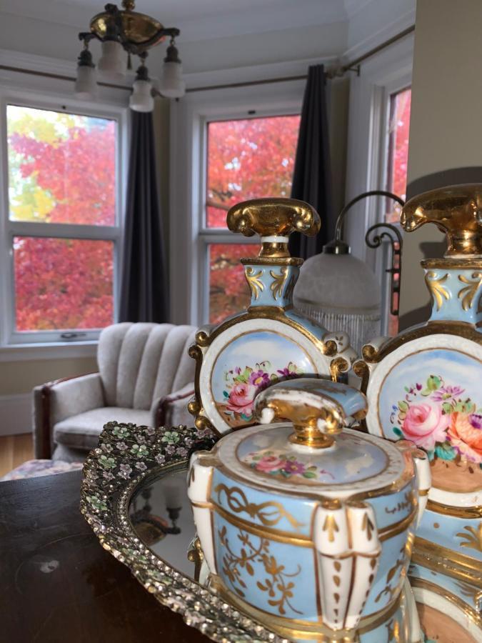 Mccarty House Bed & Breakfast Revelstoke