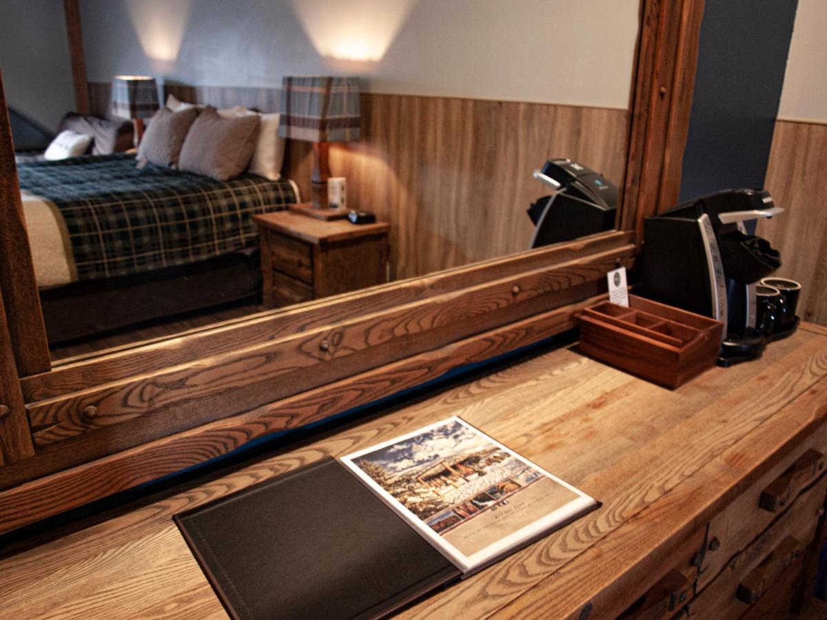 Resort Glacier House & 4*